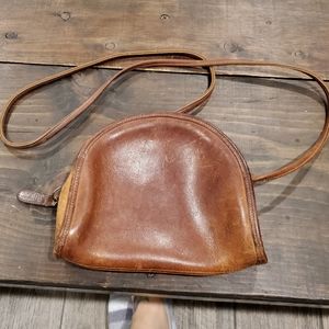 Vintage Coach small crossbody.